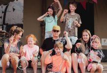 Deelnemers Jasmijn en Thomas (boven), Andrea, Gisele, Djonie, Lyonne en Vayén (midden), Floran (onder)