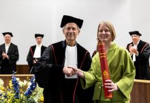 Pionieren in de behandeling van mensen met dementie en ernstige gedragsproblemen Gerrie van Voorden tijdens haar promotie